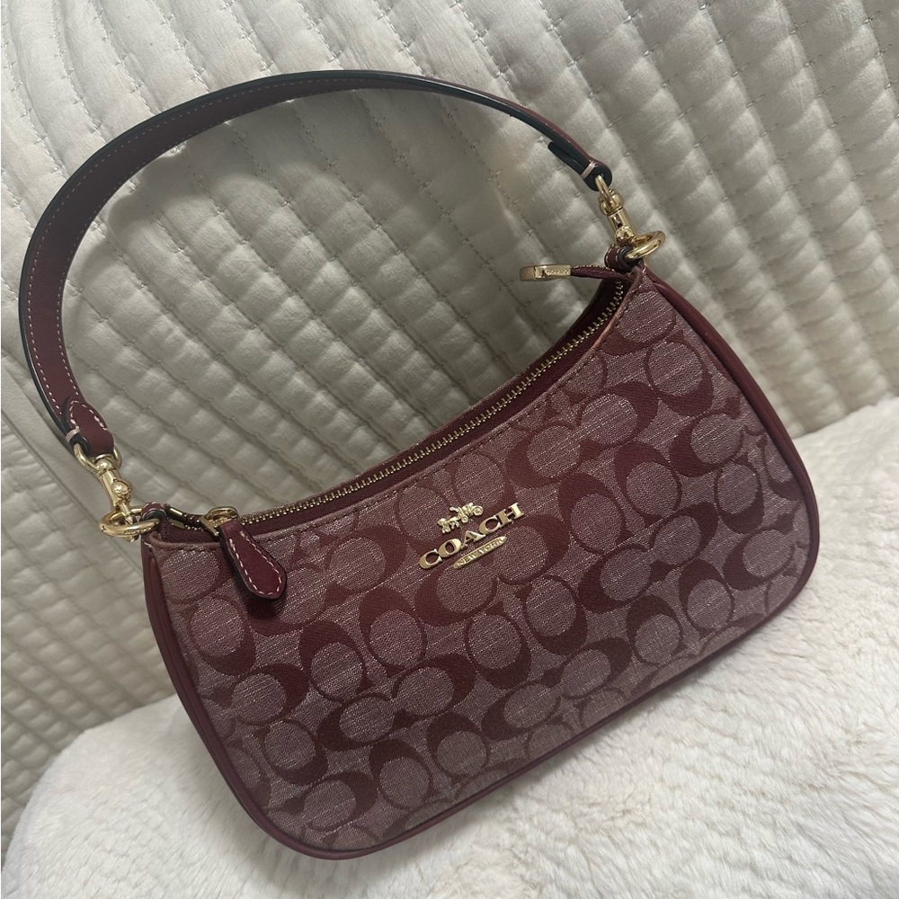 Coach Teri Shoulder Bag in Signature Chambray Maroon Burgundy